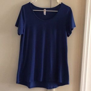 NWOT Medium Lularoe Blue Classic Tee